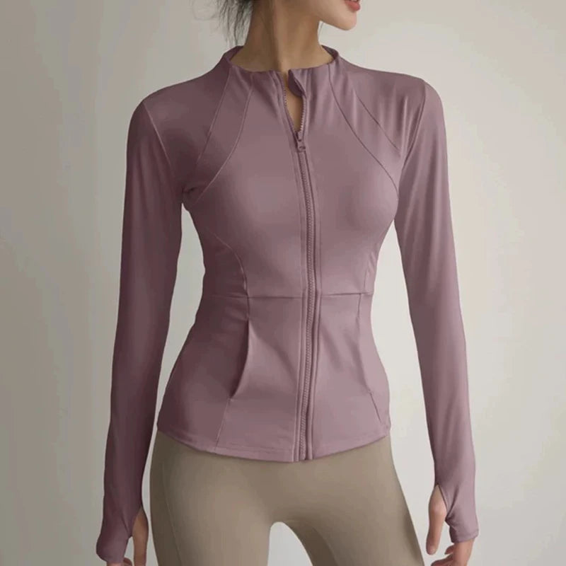 Chaqueta muy agradable corte slimfit,  yoga, fitness