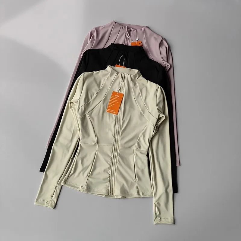 Chaqueta muy agradable corte slimfit,  yoga, fitness