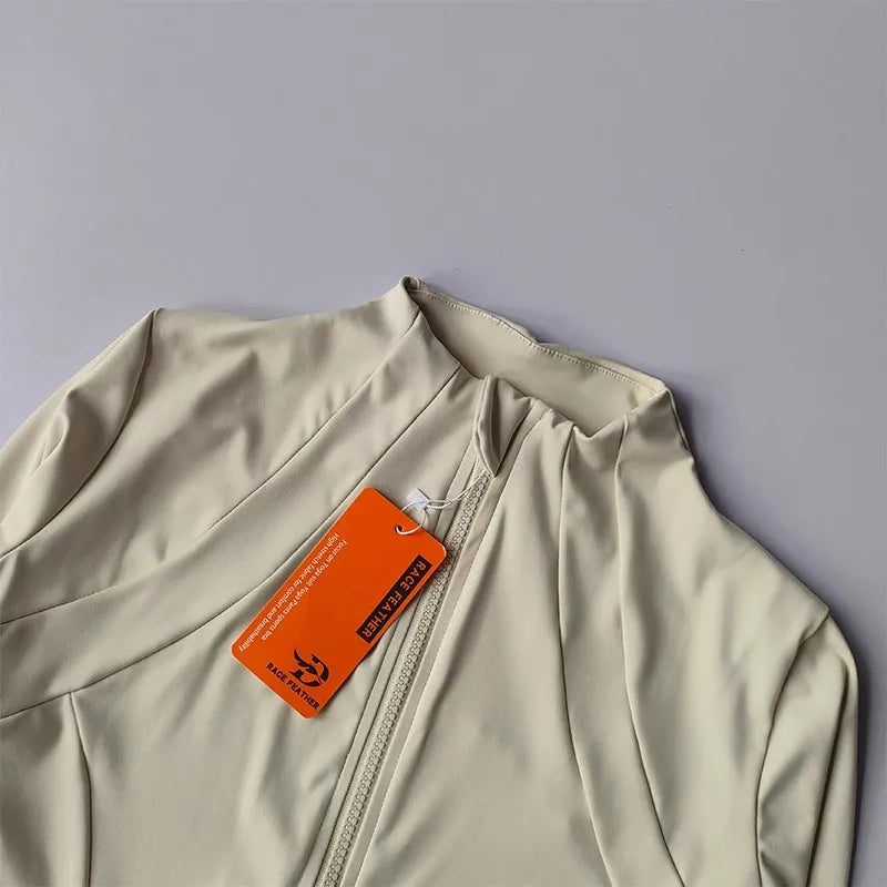 Chaqueta muy agradable corte slimfit,  yoga, fitness